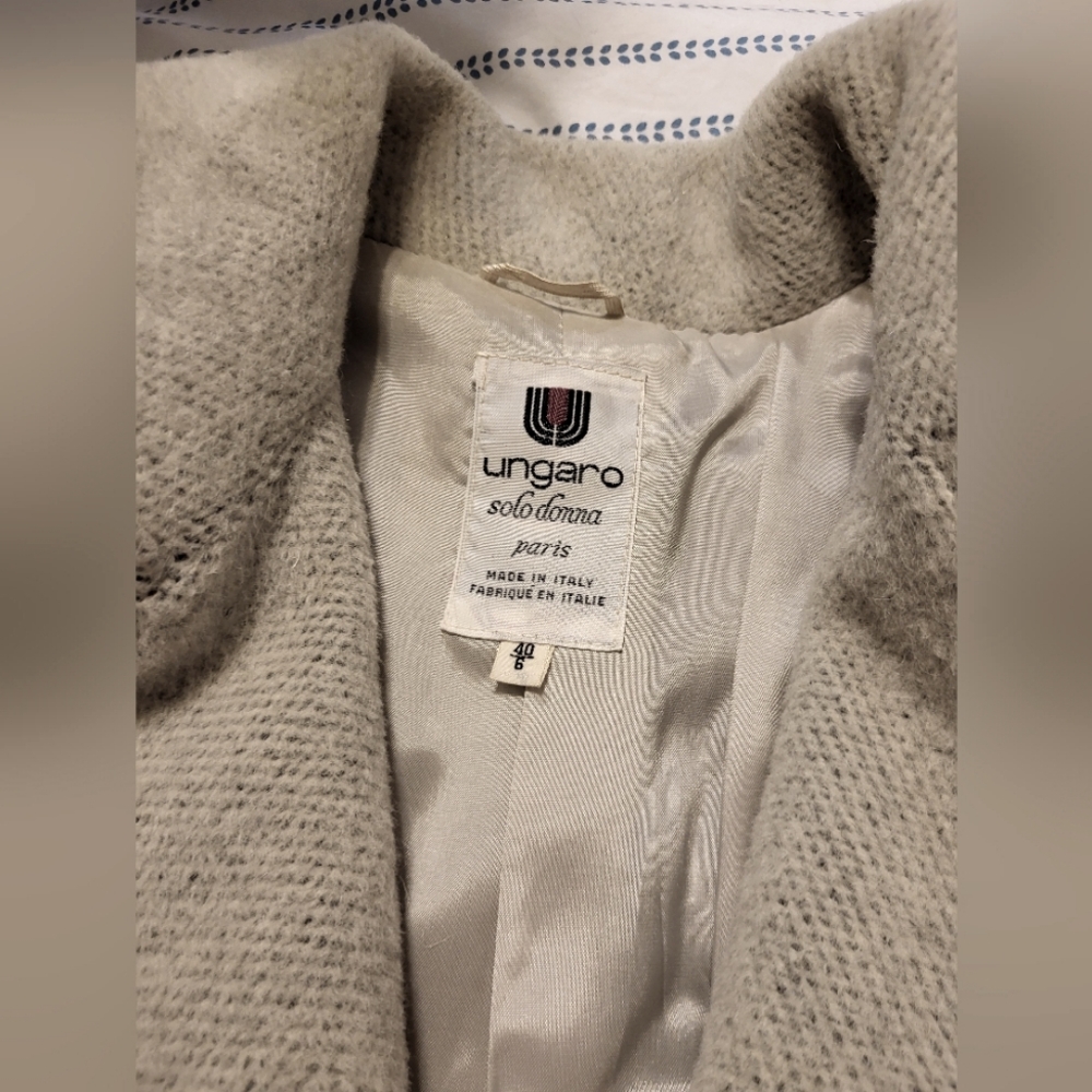 Ungaro Stylish Gray Double-Breasted Jacket - Picture 5 of 5